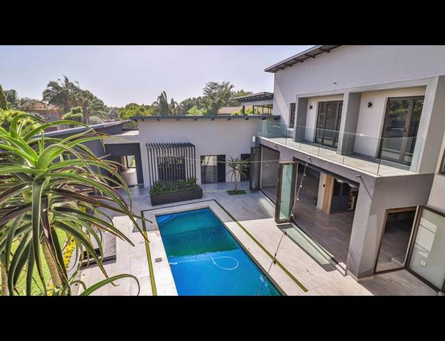 6 BEDROOM HOUSE FOR SALE IN MIDSTREAM ESTATE